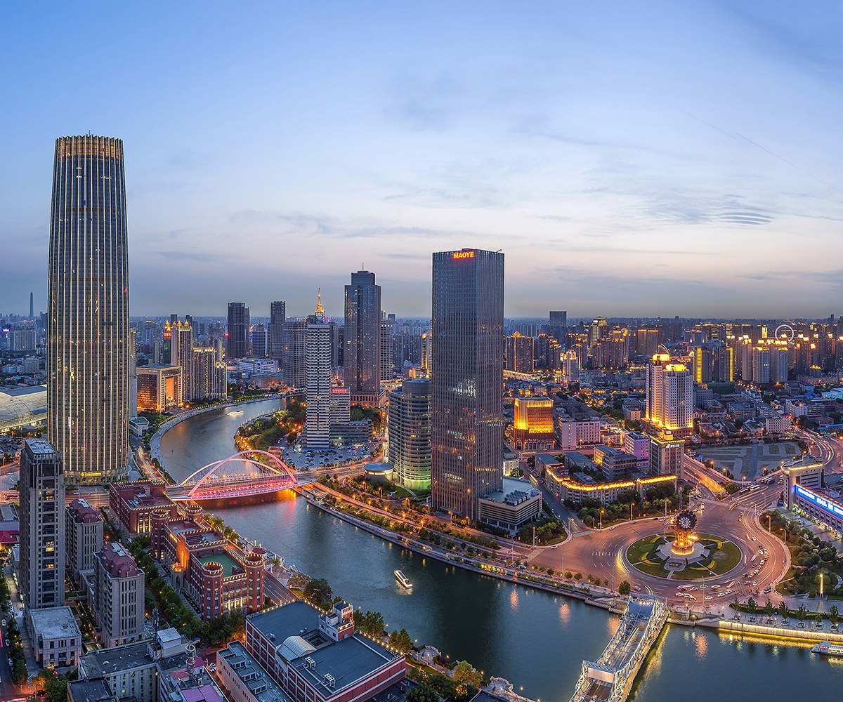 誠信立企  以人為本